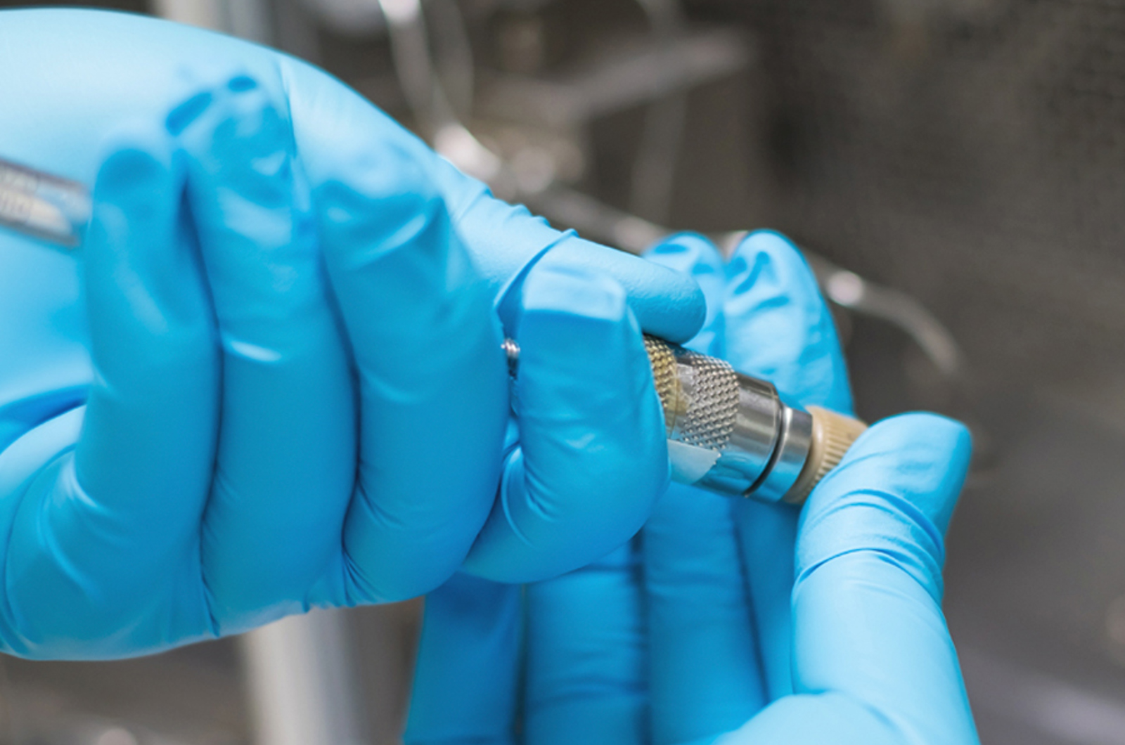 Troubleshooting HPLC Column Issues